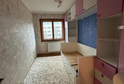 Apartament cu 3 camere decomandat în Podu Roș - 6
