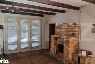 Casă cu 4 camere cu Teren 3800 Mp în Central - 11