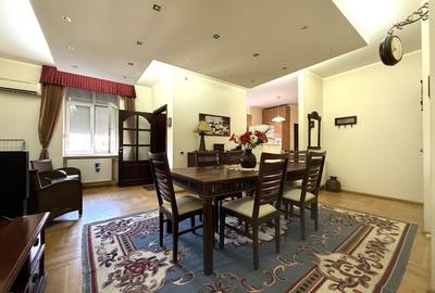 Apartament cu 3 camere semidecomandat, mobilat în Ultracentral