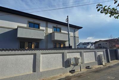 Casă Individuală Cuplată, 4 camere , Stradă asfaltată , Toate utilitățile - 2