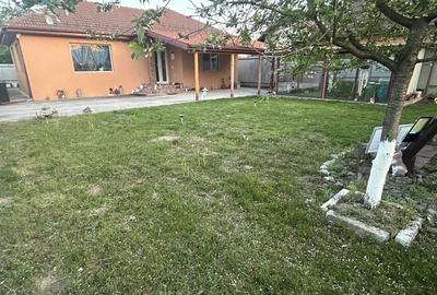 Casă cu 3 camere în Central - 2