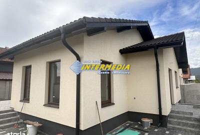 Casă cu 3 camere cu Teren 330 Mp în Micești - 4