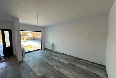 Casă cu Teren 660 Mp în Poiana cu Cetate - 3