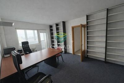 Apartament cu 4 camere decomandat în Moșilor