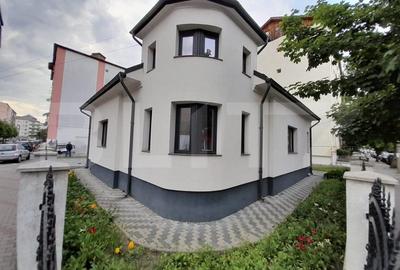 Casa lux 5 camere, 250MP, zona centrala Bistrita - 1