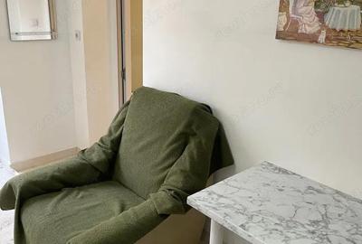 Garsonieră decomandată în Obor