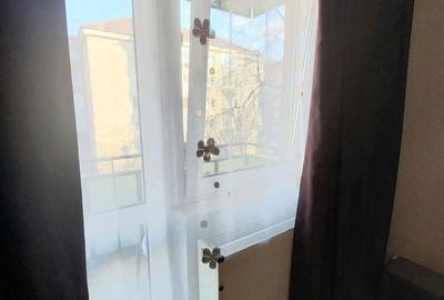 Apartament cu 3 camere decomandat în Decebal - 11