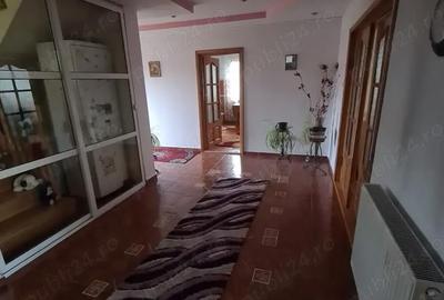 Casă cu 6 camere în Vadu Moldovei - 5