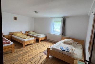 Casă cu 5 camere cu Teren 2600 Mp în Răchițele - 8