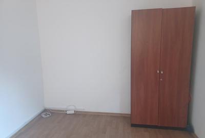 Agentie, ofer spre inchiriere mic spatiu zona Orizont 3000-Piata Astra - 3