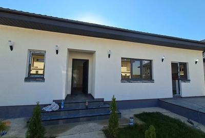 Casă cu 5 camere cu Teren 284 Mp în Central - 4