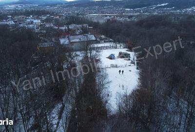 Teren de 5247 mp, în Central - 4
