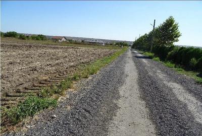 Teren de 5000 mp, în Valu lui Traian