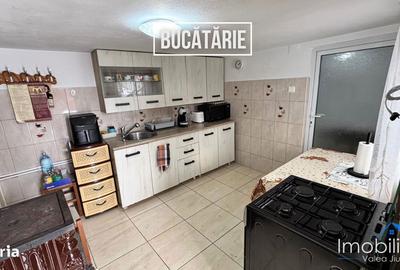 Casă cu 4 camere în Ciopeia - 19