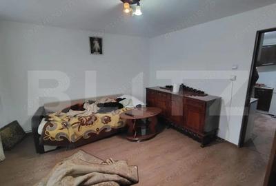 Casă cu 2 camere cu Canalizare în Central
