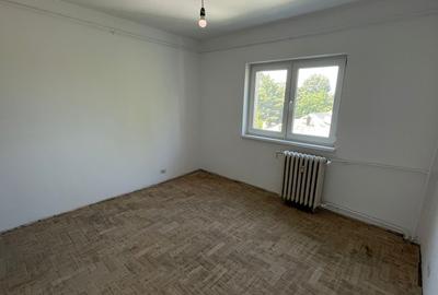 PIATA SUD decomandat cu 3 camere -balcon mare - 6