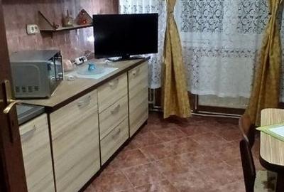 Apartament cu 4 camere decomandat în Central - 2