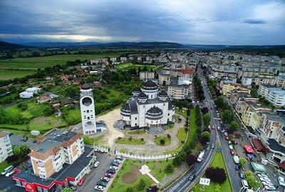 Mioveni - Teren intravilan - pretabil constructie VILA - imprejmuit - utilitati - 2