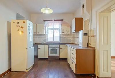 Casă cu 3 camere cu Teren 2134 Mp în Cincu - 10