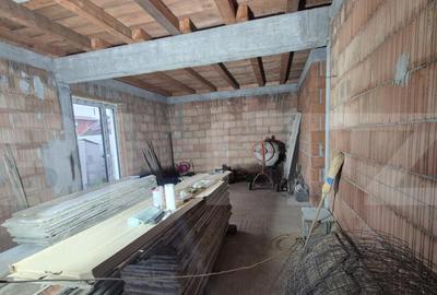 Casă cu 4 camere cu Teren 400 Mp în Vetiș - 5