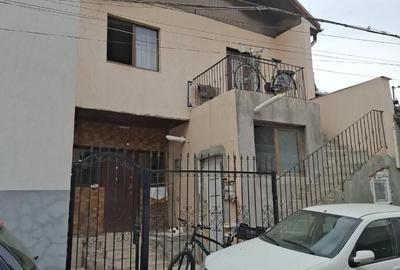 Casă cu 5 camere cu Teren 105 Mp în Vitan - 3