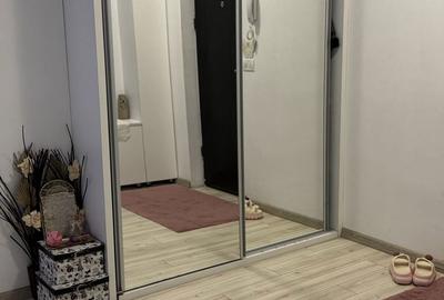 Apartament cu 3 camere decomandat în Exterior Vest