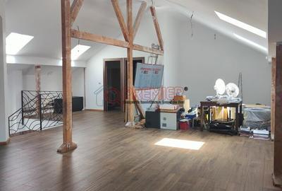 Casă cu 7 camere cu Teren 221 Mp în Baicului - 12