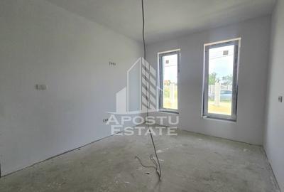 Jumatate de duplex pe parter cu 3 camere si 2 bai, Sag - 6