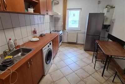 Apartament cu 3 camere decomandat, mobilat în Răcădău - 1