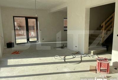 Casă cu 4 camere cu Teren 490 Mp în Central - 11