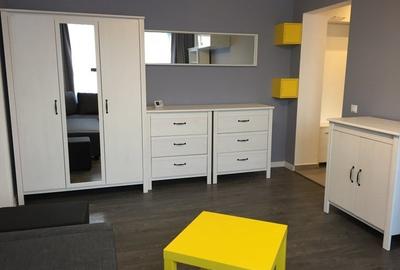 Apartament cu 2 camere decomandat în Piața Unirii