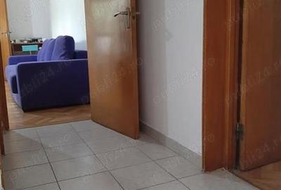 Vanzare Apartament 3 Camere Semidecomandat Berceni-Straduintei - 2