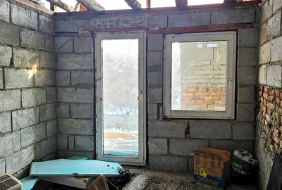 Casa situata in com.Girov - 10