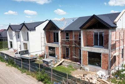 Ansamblu de duplexuri moderne, 160 mp , Radauti - 4