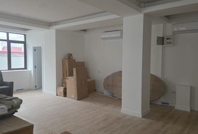 Casă individuală cu 3 camere cu Canalizare în Tei - 2