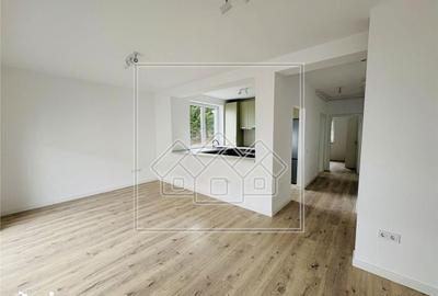Apartament cu 2 camere decomandat în Cristian - 3