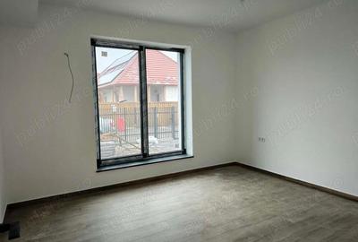 Casă cu 4 camere în Cristian - 10