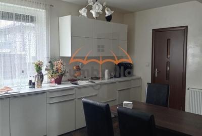 Casă cu 4 camere cu Teren 712 Mp în Central - 10