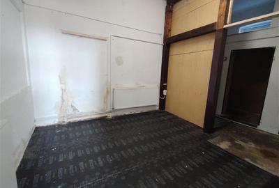 Spațiu comercial, de 75 mp, în Central - 7