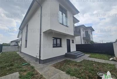 Vila lux 4 camere in Prel. Ghencea-Bragadiru