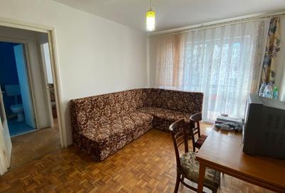 Apartament cu 2 camere semidecomandate, zona Minerva Manastur , etaj 2/4 ,balcon - 1