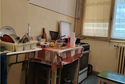 Apartament cu 2 camere semidecomandat în Basarabia