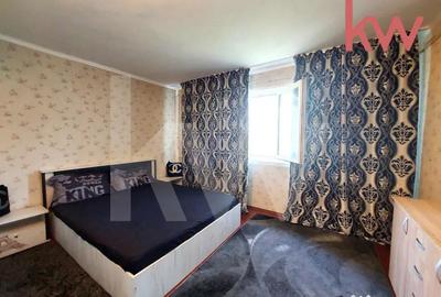 Apartament cu 3 camere semidecomandat, mobilat în Calea București - 1