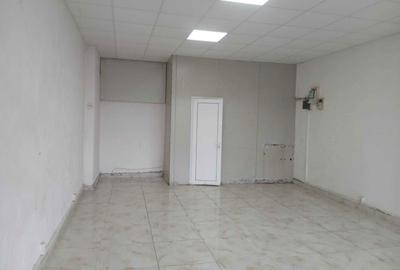Spațiu comercial, de 40 mp, în Central - 5
