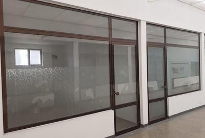 Spațiu comercial, de 15 mp, în Km 4 - 3