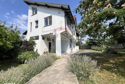 Casă cu 8 camere cu Teren 521 Mp în Brănești - 1