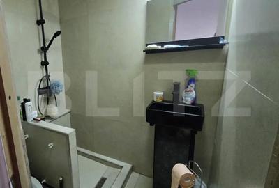 Casă cu 4 camere cu Canalizare în Ultracentral