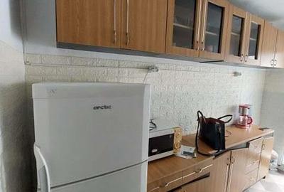 Inchiriez apartament 2 cam nedec zona Govandari,Micro 4 - 9