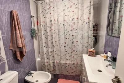 Apartament cu 4 camere decomandat, mobilat în Central