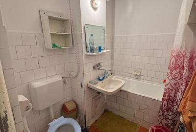 Apartament cu 4 camere decomandat în Micro 16 - 3